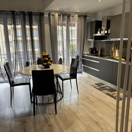 Gorgeous 2 Bedrooms Holiday Apartement Nice Luaran gambar